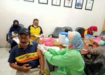 Pemdes Rangkah Kidul Sidoarjo Gelar Vaksinasi Booster Lansia