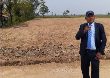 Pembangunan  Lapangan Bola Ds. Kutamakmur Disinyalir Curi Start