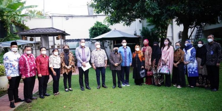 Bertemu Wapres Ma’ruf Amin, Mendag: Indonesia Jadi Kiblat Fashion Muslim Dunia
