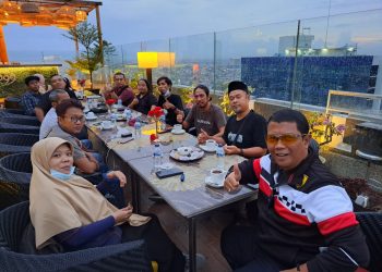 Hery Konsultan PT SMGP:  MenyampaIkan Salam Dari Jajaran Direksi Kepada Wartawan. 