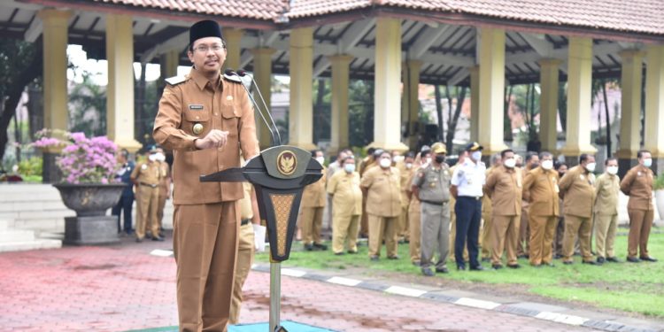 IMG-20220510-WA0000 - Deteksi Jaya Gelar Apel Gus Muhdlor Minta ASN Fokus Percepatan Pembangunan dan Kurangi Rapat – Rapat