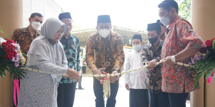 IMG-20220513-WA0014 - Deteksi Jaya Guna Pemerataan Infrastruktur Pendidikan, Gus Muhdlor Perjuangkan Tiga Sekolah di Sidoarjo.