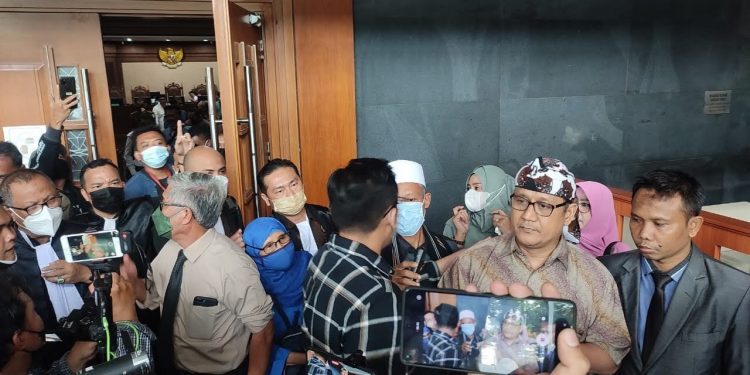 Sidang Pembacaan Eksepsi, Edy Mulyadi Tolak Dakwaan JPU Kasus ‘Jin Buang Anak’