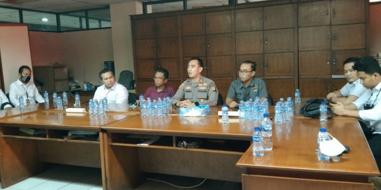 Tingkatkan Sinergi Polsek Metro Tamansari Sambangi Markas PWI Jakarta Barat