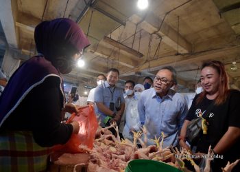 Kerja Cepat Pantau Pasar, Mendag Zulhas: Kita Ingin Pedagang dan Pembeli Bahagia