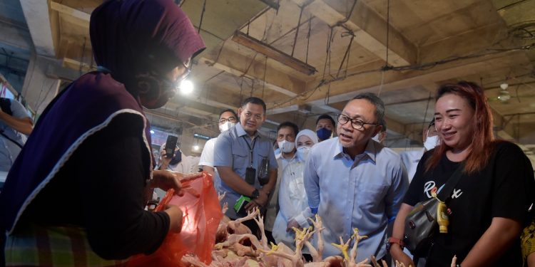 IMG-20220616-WA0016 - Deteksi Jaya Kerja Cepat Pantau Pasar, Mendag Zulhas: Kita Ingin Pedagang dan Pembeli Bahagia