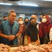 Blusukan ke Pasar Kosambi Bandung, Mendag Zulhas: Harga Sembako Stabil, Migor Curah Dikemas Sederhana