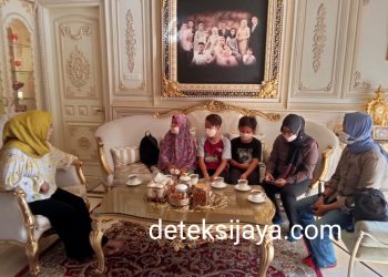 Anggota DPRD Sidoarjo Siapkan Sepeda Mesin Untuk Nenek Tukang Pijit