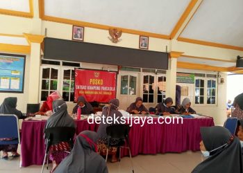 Deteksi Dini Penyakit , Puluhan Lansia Warga Rangkah Kidul Datangi Kantor Desa
