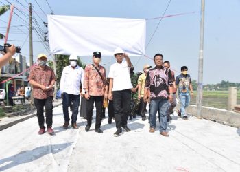 Gus Muhdlor Kebut 17 Titik, Jalan Betonisasi Sampai Akhir 2022 Total Panjang 176 KM