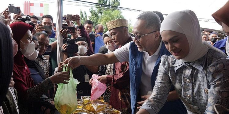 Stabilisasi Harga Migor, Mendag Zulhas Ajak Dialog Petani Sawit