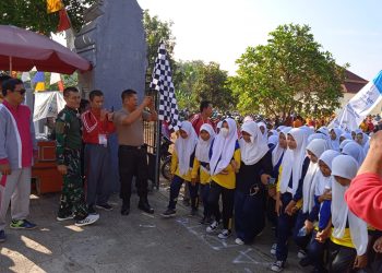 Kapolsek Pamarayan Menghadiri Kegiatan Gerak Jalan Santai Memperingati HUT RI Ke 77 Tingkat Kecamatan Bandung