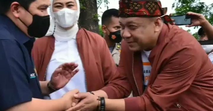 Pendi Anwar, SE Ketua DPRD Karawang Hadiri Pesta Rakyat Simpedes di Lapangan Galuh Mas Karawang 