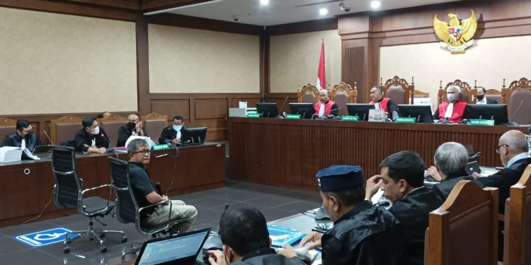 Hadir Jadi Saksi Ahli Dalam Kasus Edy Mulyadi, Rocky Gerung : Tidak Pernah Ada Jin Buang Anak