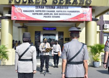 Kapolres Serang Pimpin Upacara Sertijab Pejabat Utama Polres Dan Kapolsek Jajaran Polres Serang