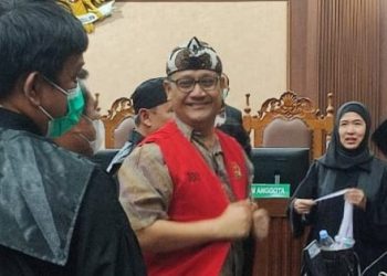 Edy Mulyadi Divonis 7 Bulan 15 Hari Penjara, Hakim Minta Edy Segera Dibebaskan