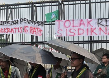 Dinilai Rugikan Guru, Kemendikbud Ristek: Draf RUU Sisdiknas akan Terus Diperbaiki