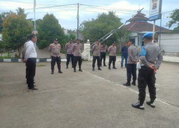 Kapolsek Pamarayan Pimpin Pelaksanaan Apel Pagi Di Halaman Mapolsek Pamarayan