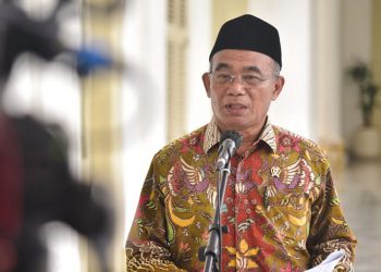 Menko PMK Pastikan Obat Batuk Cair Diduga Pemicu Gagal Ginjal Akut Pada Anak Tak Masuk Indonesia