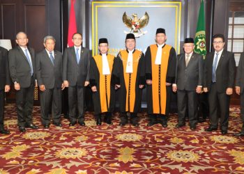 Ketua MA Pandu Sugeng Santoso dan Junaedi Ucap Sumpah Jabatan Hakim Ad Hoc