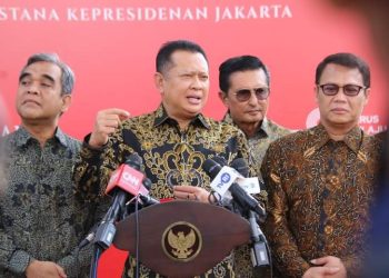 Pimpinan MPR RI Menyampaikan Kepada Presiden, Sesuai Tugas Konstitusionalnya, MPR RI Saat InI Tengah Melakukan Pengkajian Sistem Ketatanegaraan