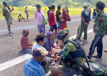 Ciptakan Rasa Aman, Satgas Yonif 310/KK Komunikasi Sosial Bersana Warga Pegunungan Bintang Papua
