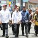 Menpora RI  Dito Ariotedjo Mendampingi Presiden Joko Widodo Meninjau Pasar Sukaramai di Medan, Sumatera Utara 