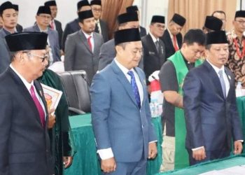 Pj Bupati Kepulauan Mentawai Hadiri Rapat Paripurna Pelantikan Ketua dan Wakil Ketua DPRD