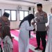 Ramadhan Berbagi, Kapolres Metro Jakarta Barat Santuni Anak Yatim di Masjid Jami Al Istiqomah