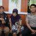 Sigap dan Peduli, Polsek Metro Tamansari Bantu Ibu Tersesat Pulang