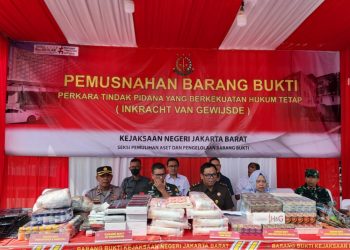 Kejari Jakarta Barat Musnahkan Barang Bukti Narkoba, Senjata, dan Rokok Ilegal