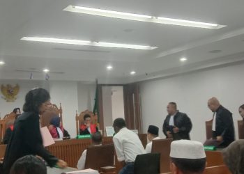 Tiga Pria Didakwa Rekayasa Surat Palsu KPK untuk Tipu Keluarga Mantan Bupati Rote Ndao