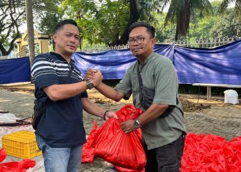 Idul Adha 1446 H, Kejari Jakarta Pusat Salurkan 13 Ekor Sapi Kurban ke Sejumlah Lembaga dan Masyarakat