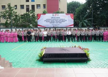 Kapolres Jakbar Pimpin Upacara Kenaikan Pangkat Jelang Hari Bhayangkara ke-79