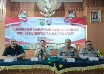 Kolaborasi Warga dan Polisi, Satkamling Palmerah Dibekali Pengetahuan dan Keterampilan Baru