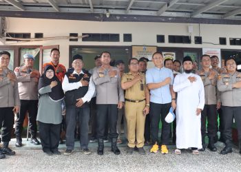 Kapolres Jakbar Ngopi Bareng Warga, Bahas Keamanan Lingkungan di Komplek DPR I