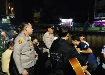 Polsek Tambora Gelar Patroli Empat Pilar, Bubarkan Kerumunan Remaja
