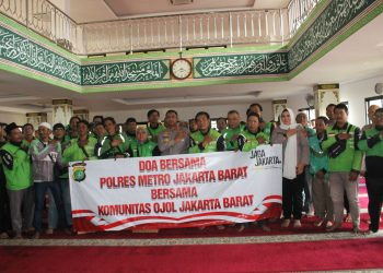 Doa Bersama dan Aksi Nyata, Ojol Jakarta Barat Suarakan Dukungan untuk Polisi Bersama Ciptakan Iklim Aman dan Damai