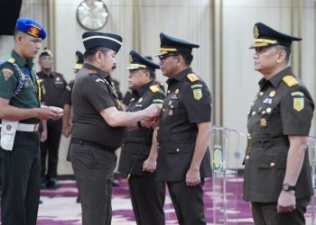 Jaksa Agung Lantik Pejabat Baru, Tekankan Integritas dan Penguatan Institusi