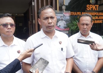 Tersangka Kasus Pembunuhan Agen Gas Elpiji di Duri Kepa Jalani Rekonstruksi, 18 Adegan Diperagakan di Depan Polsek Kebon Jeruk