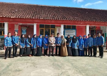 Kapolsek Cibadak Sosialisasi Anti Bullying dan Disiplin di SDN 1 Cibadak