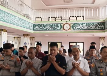 Polres Metro Jakarta Barat Gelar Shalat Gaib untuk Korban Bencana Sumbar, Sumut, dan Aceh