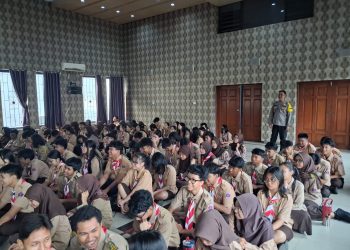 Polsek Metro Tamansari Dampingi Densus 88 Edukasi Pelajar SMA 2 Jakarta Cegah Radikalisme Sejak Dini