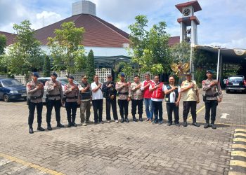 Gegana PMJ Laksanakan Sterilisasi Gereja Maria Kusuma Karmel Jelang Perayaan Natal 2025