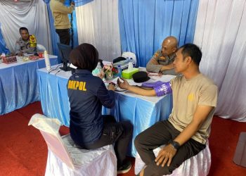 Jaga Kesiapan Personel, Pemeriksaan Kesehatan Digelar di Pospam Nataru Polsek Tambora