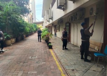 Pastikan Ibadah Natal Aman, Jibom Gegana Sterilisasi Gereja Kristus Yesus Jemaat Mangga Besar