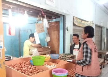 Jaga Stabilitas Harga, Satgas Saber Pangan Jakarta Barat Turun ke Pasar Jembatan Dua