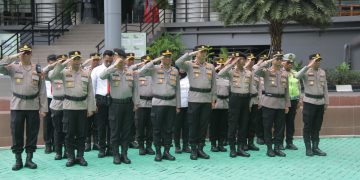 Wakapolres Jakbar Pimpin Upacara Hari Kesadaran Nasional, Tekankan Pelayanan Humanis
