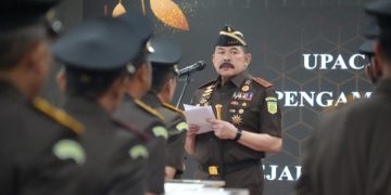 Jaksa Agung Lantik 30 Pejabat Eselon II dan Kepala Kejati, Tekankan Adaptasi di Era Digital