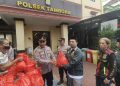 POLSEK TAMBORA BAGIKAN 35 PAKET SEMBAKO SABUK KAMTIBMAS, PERKUAT SINERGITAS DENGAN MASYARAKAT